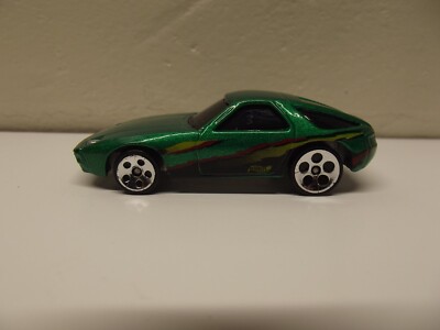 Vintage 1978 Hot Wheels Porsche 928, Green w/ splash of color