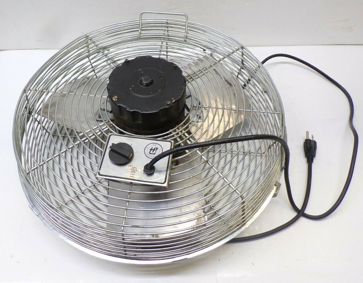 TPI INDUSTRIAL WORKSTATION FAN LDF18TE, 18" BLADE,1/8 HP, 120V, WALL