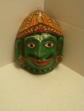 VINTAGE GREEN PAPER MACHE MASK HAND CRAFTED HAND PAINTED COLORSGREEN YELLOW GOLD