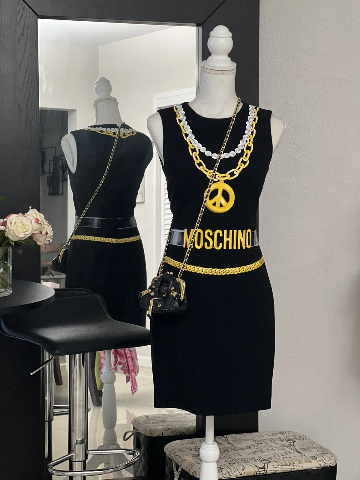 Abito MOSCHINO Couture Catena Collana Logo Nero 40 US 6 Nuovo con etichette $1055