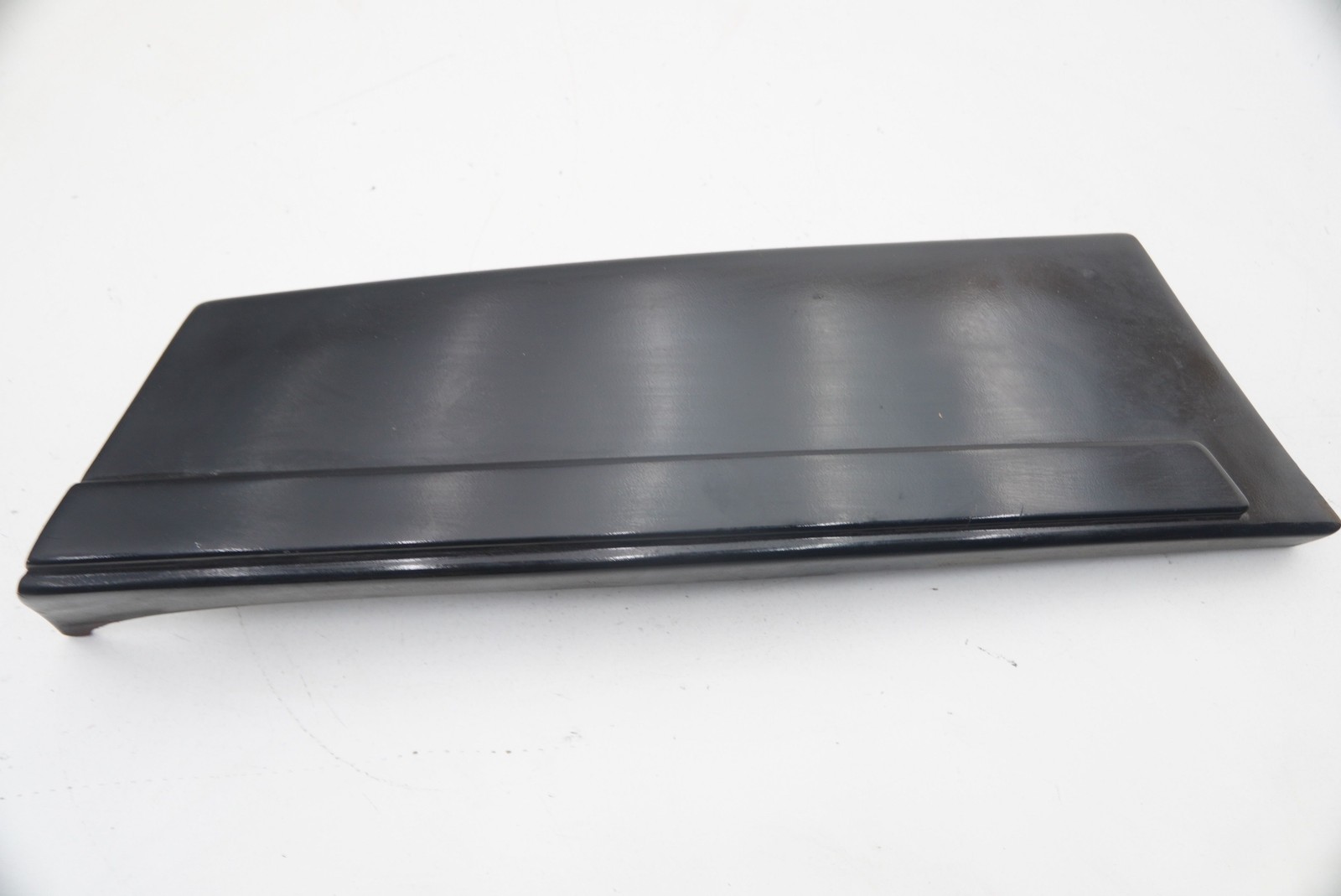 Front Right Side Quarter Bumper Cover Panel 60573100 OEM Ferrari Mondial 1985