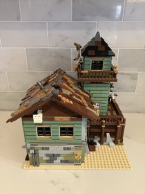 LEGO Ideas: Old Fishing Store 21310 Used 97% Complete READ DESCRIPTION