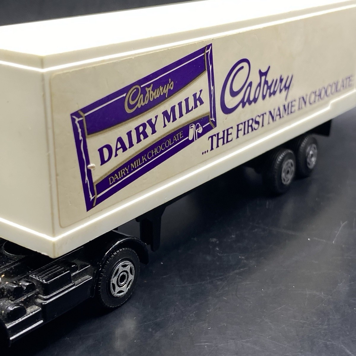 Corgi Superhaulers Volvo FH Truck & Trailor Cadbury Chocolate