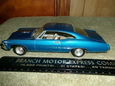 AMT, 1:25 '67 Chevy Impala SS 396, Blue/white int., ''As Is'', Nice Model Car.!!