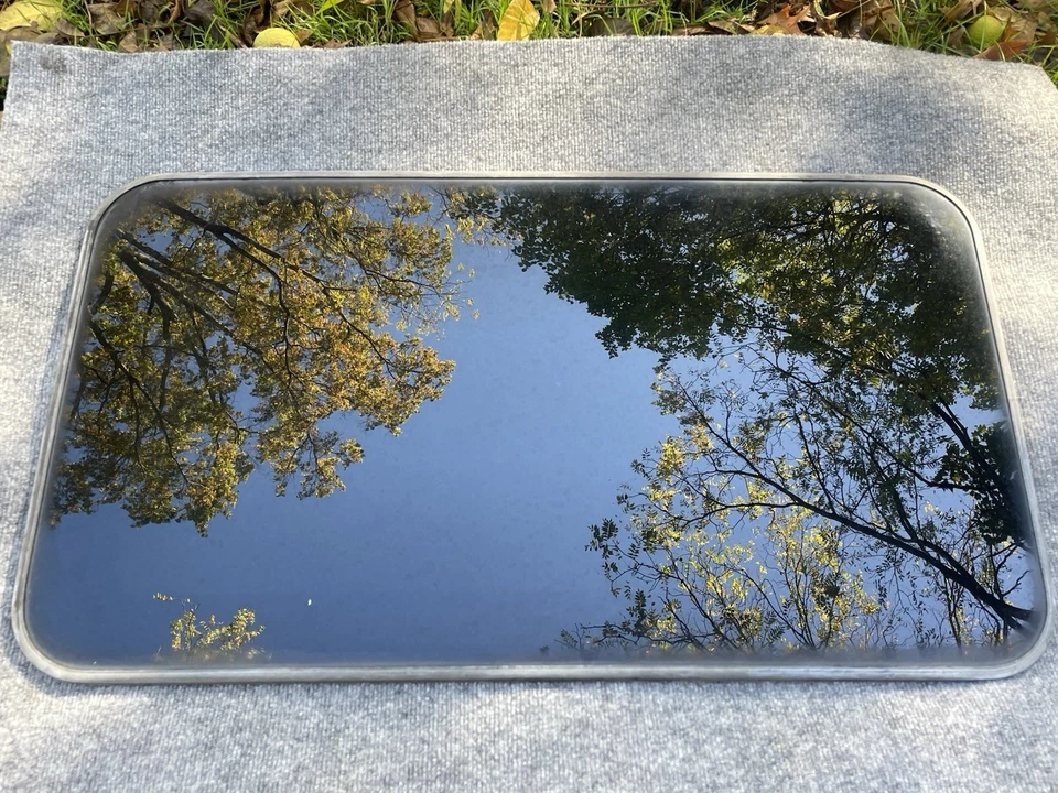 GMC Yukon Tahoe Suburban 2000-2006 techo corredizo vidrio Foto 2 de 4