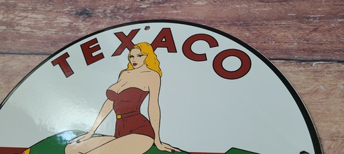 VINTAGE TEXACO GASOLINE PORCELAIN MILITARY SERVICE BOMBSHELL AIRPLANE GAS SIGN - Picture 4 of 11