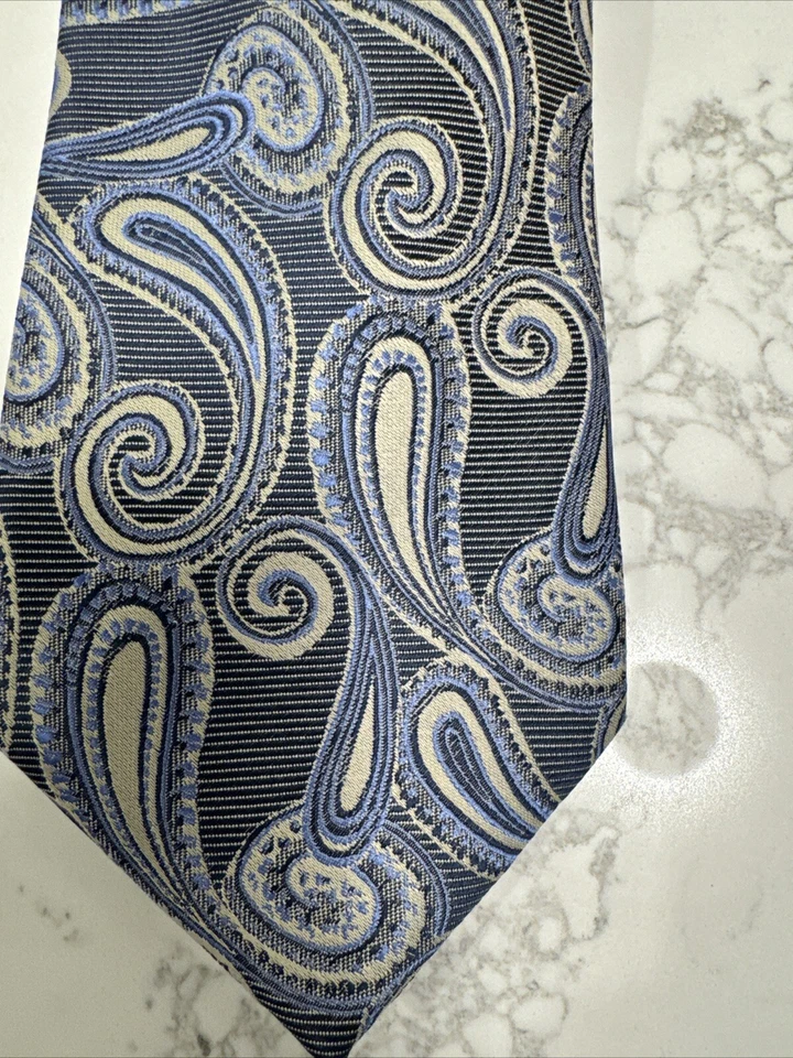 Corbata de seda con textura de cachemira COVONA para hombre Foto 2 de 4