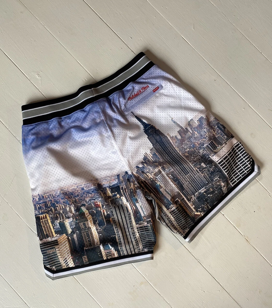 Short de basketball Supreme Mitchell & Ness Skyline taille moyenne TOUT NEUF