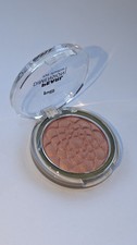 P2 Coral Dimension  Eye Shadow . 050 