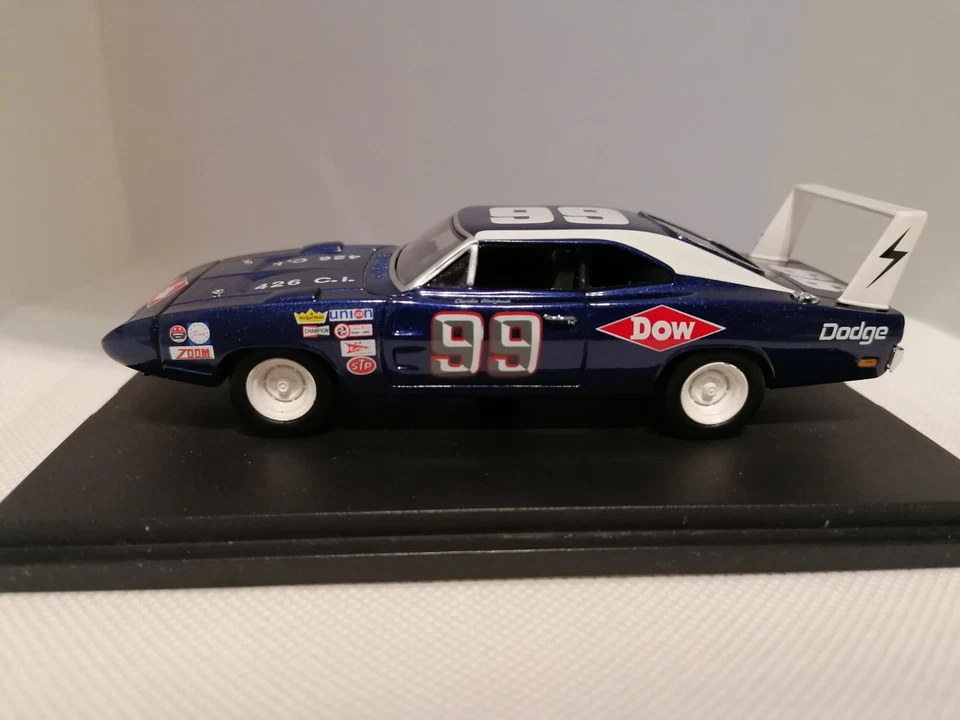 UNIVERSAL HOBBIES DODGE CHARGER DAYTONA 1969 # 99 1:43  1 / 43 MODEL CAR AUTO - Immagine 2 di 4