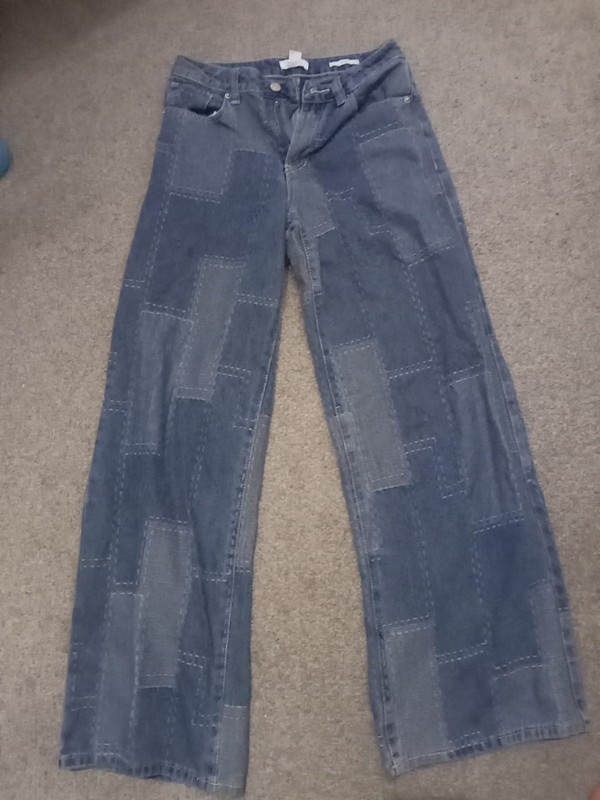 Forever 21 Woman's Jeans Size 24