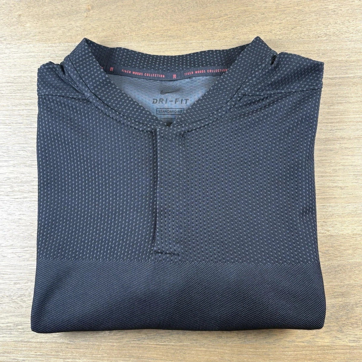 Tiger Woods × NIKE GOLF ブラックインナー Топы Nike Tiger Woods Golf Activewear для мужчин - огромный выбор