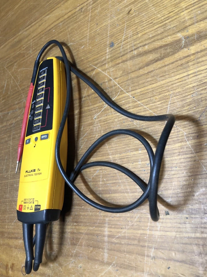 A Fluke T+ Electrical Tester MULTIMETRO DIGITALE Oscilloscopio Spettro Foto 3 de 4