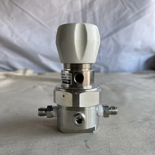 Parker Instrumentation NPR4100 Series Veriflo Pressure Regulator