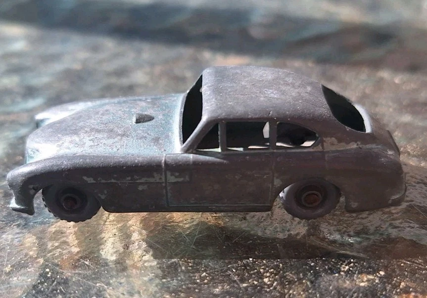 Matchbox Nº53 Aston Martin DB2-4 Mk 1 perfecto para restaurar oe personalizar.  Foto 2 de 4