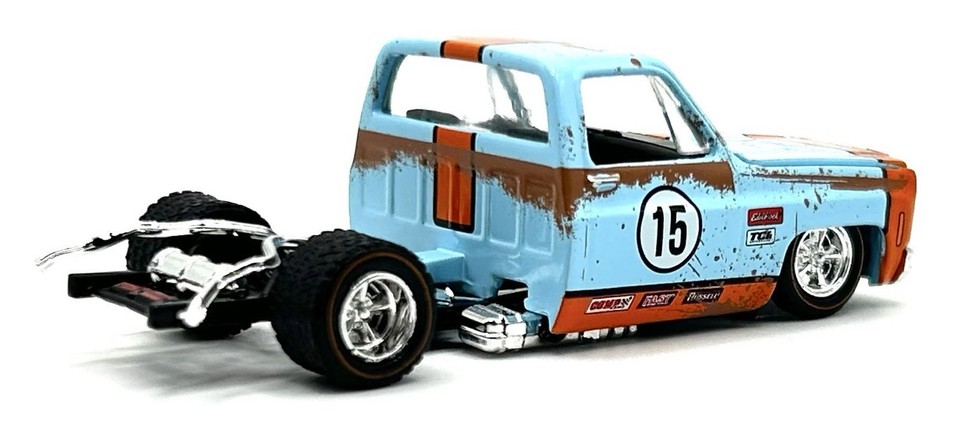 M2 Machines Chevy Truck M2 1/64 Scale 1973 Chevy C30 Wedge Truck