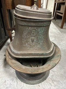 Antique French Copper Lavabo Basin Fountain Wall Mount with Fleur de Lys