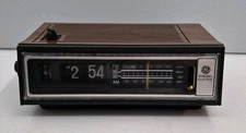 Vintage General Electric GE Flip Alarm Clock Radio AM/FM 7-4410D
