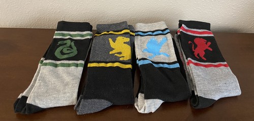 Harry Potter Crew Socks 4 Houses 4 Pairs New Without Tags Size 6-12 - Picture 2 of 10