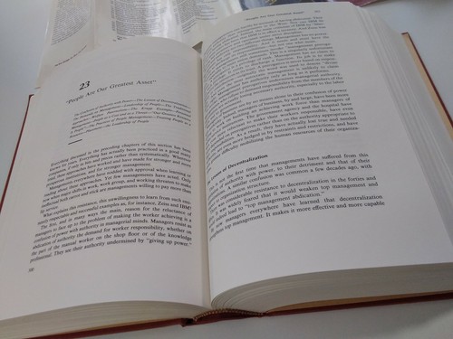 Peter Drucker MANAGEMENT Book Classic Textbook 1974 1st Ed 1st Print Rare HC DJ - Foto 10 di 12