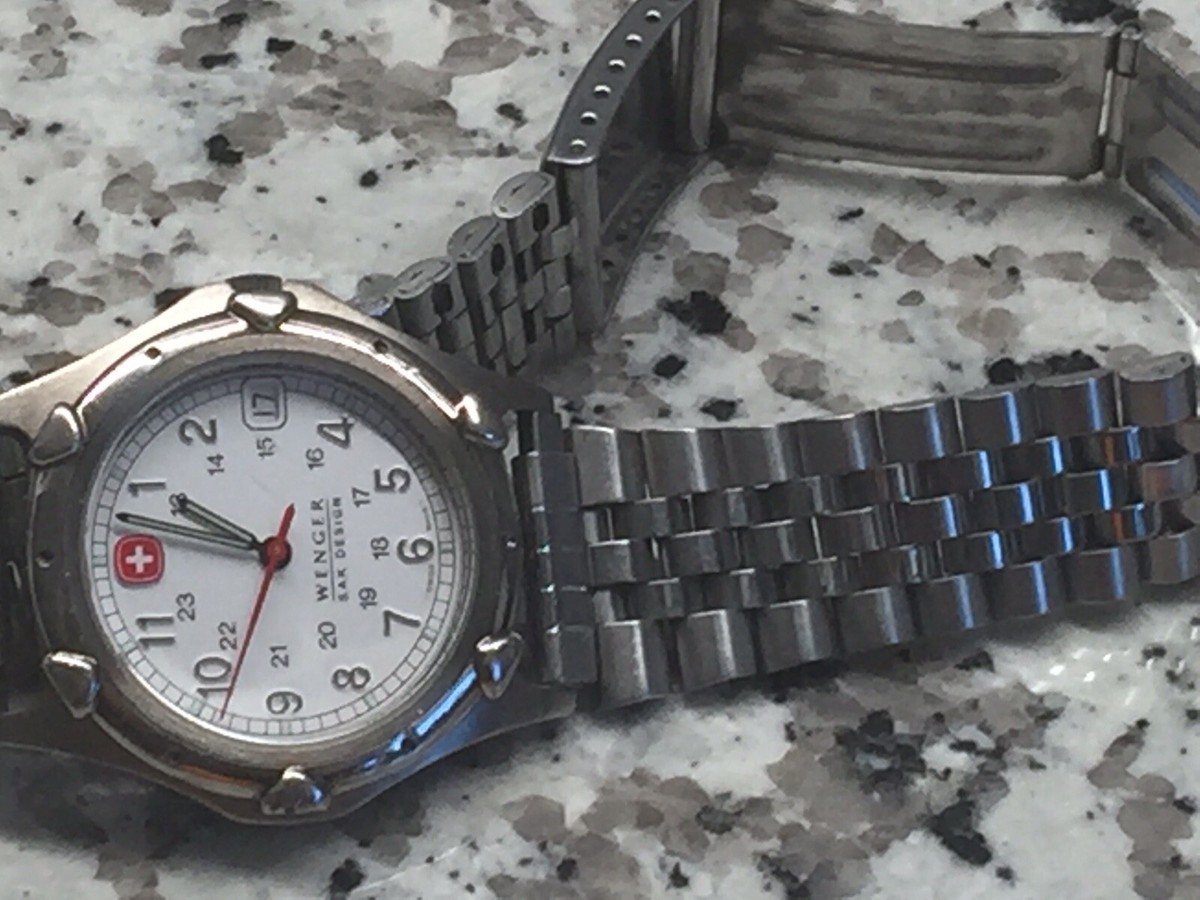 Wenger Military SMT Design Swiss Watch 100m Serial # 095