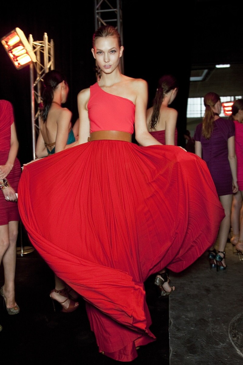 Lanvin Spring 2011 Red Silk One Shoulder Maxi Goddess Lanvin Spring 2011 Red Silk One Shoulder Maxi Goddess