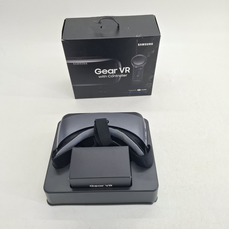 Boxed Samsung Gear VR Headset Oculus w/ Controller Orchid Grey Untested