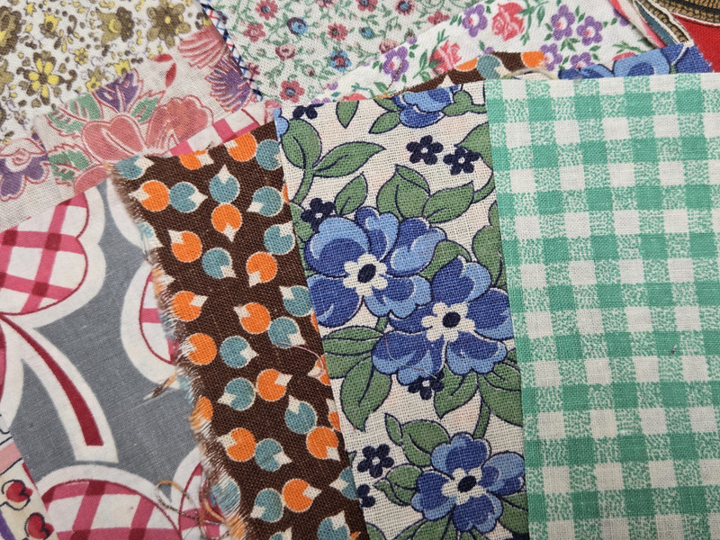 BEST 40 Vintage Feedsack Fabric Quilt Scrap Remnants Flour Sack Material 1940s
