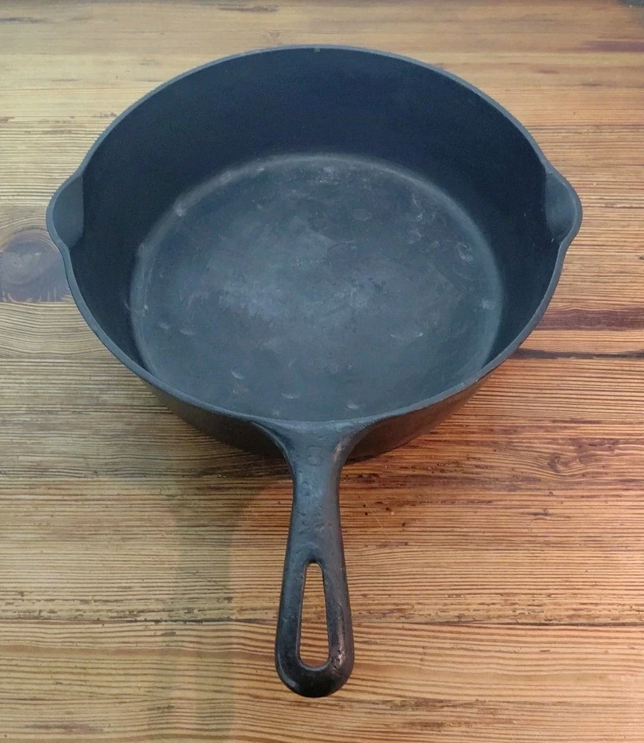 Antique Griswold 777 Cast Iron Deep Skillet Small Logo Chicken Fryer Pan Vtg
Opens in a new windo