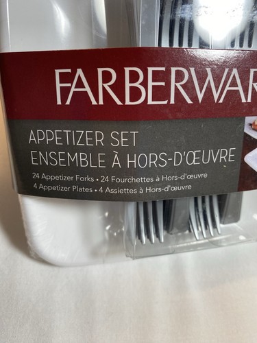 Set antipasti Farberware con 24 mini forchette e 4 piccoli piatti - Foto 3 di 6