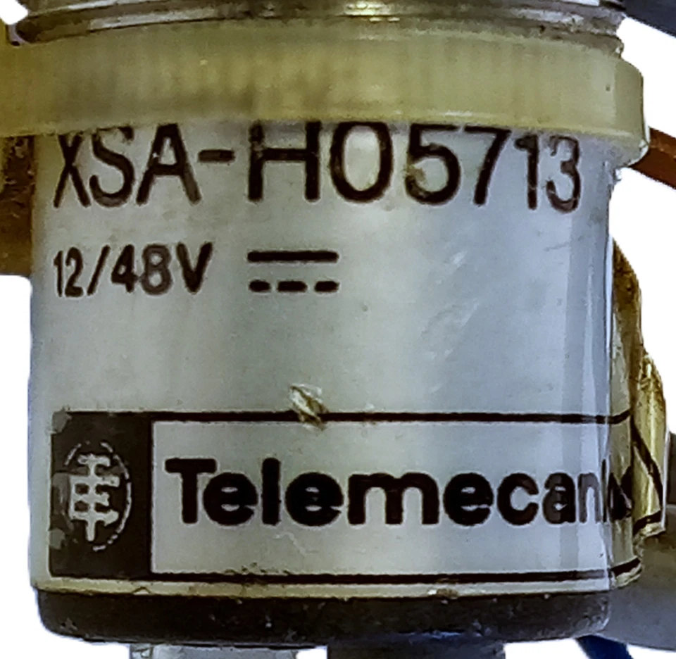 Telemecanique XSA-H05713 12-48 VDC Inductive Proximity Sensor - Image 2 of 3