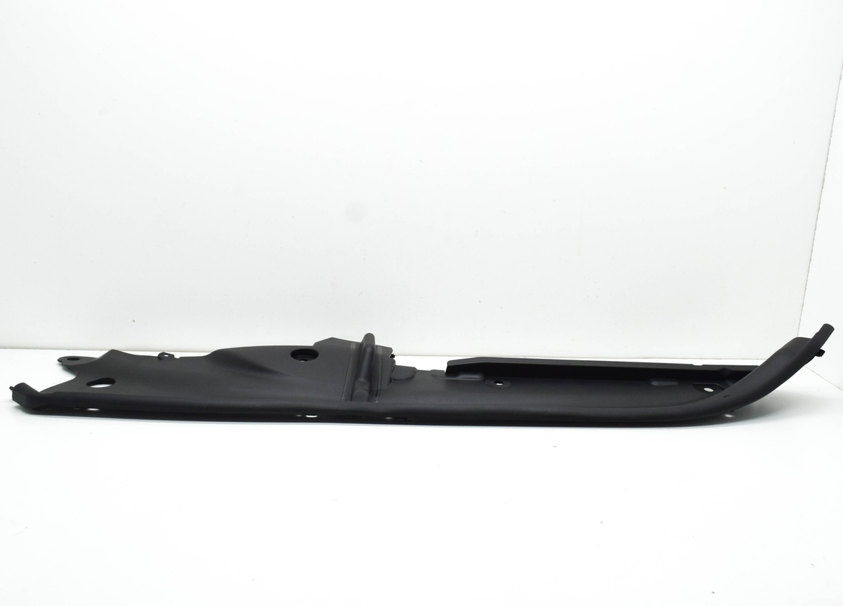 NEW BMW 7 G11 G12 LEFT SIDE PANEL SEALING 51767347399 7347399