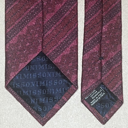 CRAVATTA IN FLANELLA IN COTONE DA UOMO MISSONI PALLIDO BORDEAUX ZIG ZAG DECORATIVO A RIGHE IN COTONE £100 Y7 - Foto 8 di 10