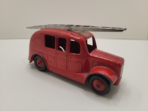 Dinky Supertoys Vintage 250 Streamline Fire Engine | eBay