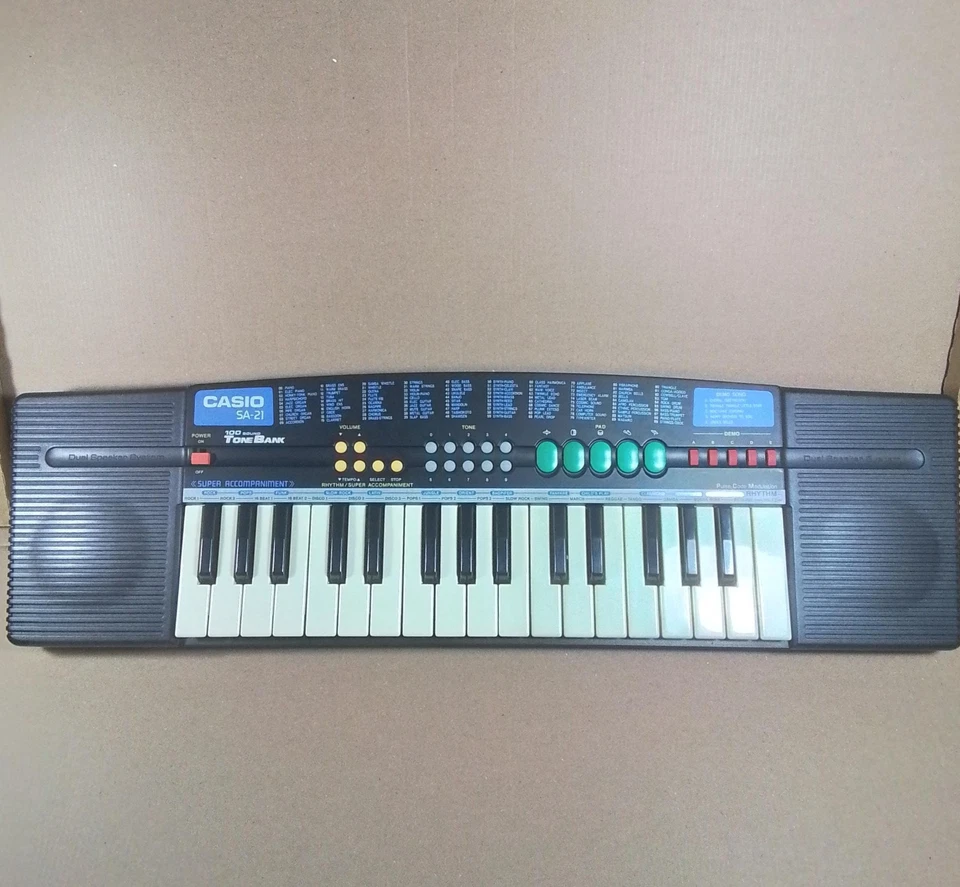 Vintage Casio SA-21 Tone Bank Keyboard Working Piano Electrónico Órgano Musical - Immagine 3 di 4