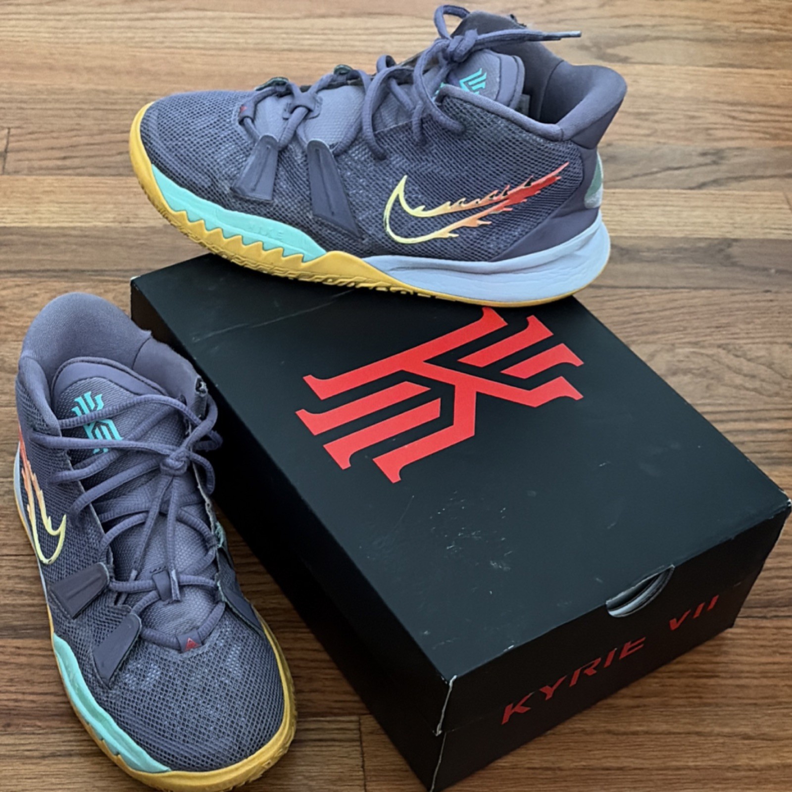 Nike Kyrie 7 Boys Daybreak color way US 6.5Y with box
