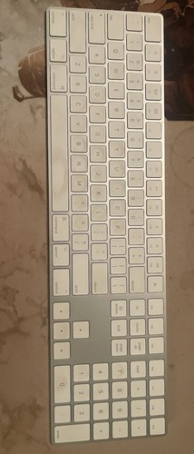 Apple Magic Keyboard with Numeric Keypad - White color. Used - Picture 1 of 2