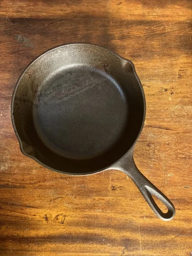 VTG Lodge 8 Inch Cast Iron Skillet 2 Spouts-Small - Seasoned - Stovetop - Oven