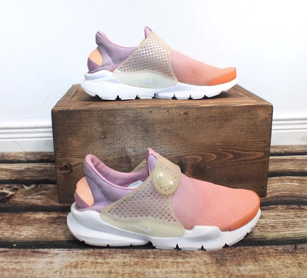 Nike sock dart pink sale