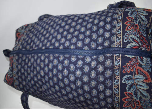 Vera Bradley Large Duffel Bag in Vintage "Classic Navy -1998" Pattern - Picture 12 of 13
