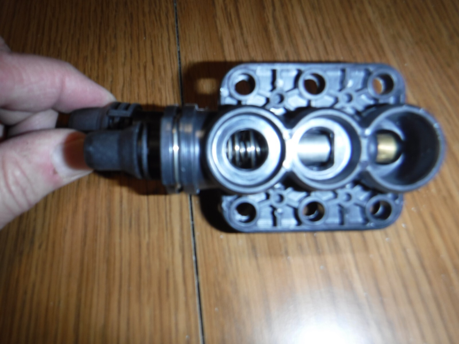 BMW Automatic Transmission Oil Cooler Thermostat 17217559962 eBay