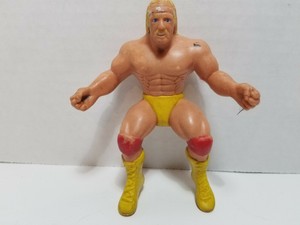 hulk hogan action figure 1985