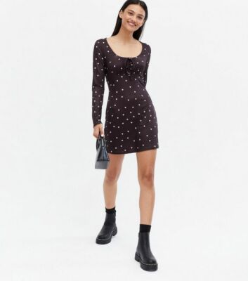 Influence Rüschen Brust Kleid Größe 8 10 & 12 schwarz weiß Herz Print Kleid KB12