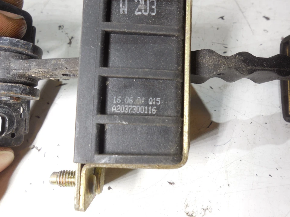 Rear Door Check Stop Strap 2037300116 01-05 Mercedes Benz W203 C230 C240 c320 - Image 2 of 4