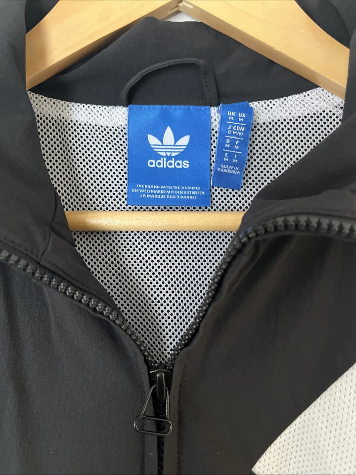 Jaqueta Adidas Originals Berlin Bold Track Preta Branca Logotipo 3 Listras - Masculina Tamanho M - Imagem 3 de 4