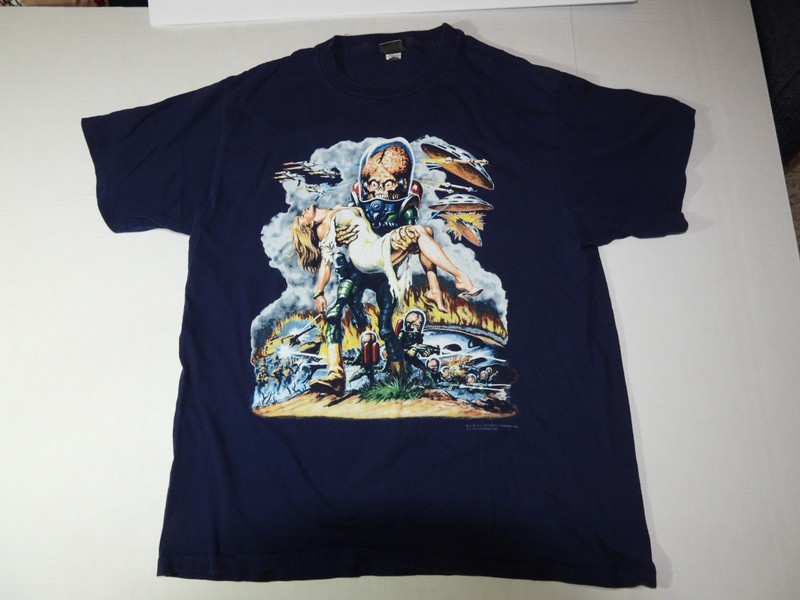 VINTAGE MARS ATTACKS GLOW IN THE DARK T-SHIRT MADE BY CHANGES 1990s