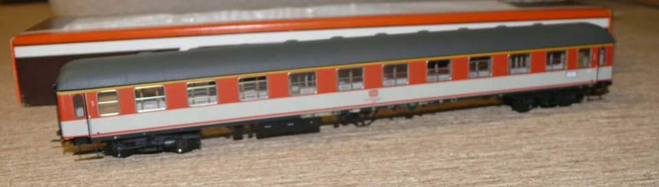 F50 Ade Personenwagen 1. Kl. Popfarben DB 40 219-7