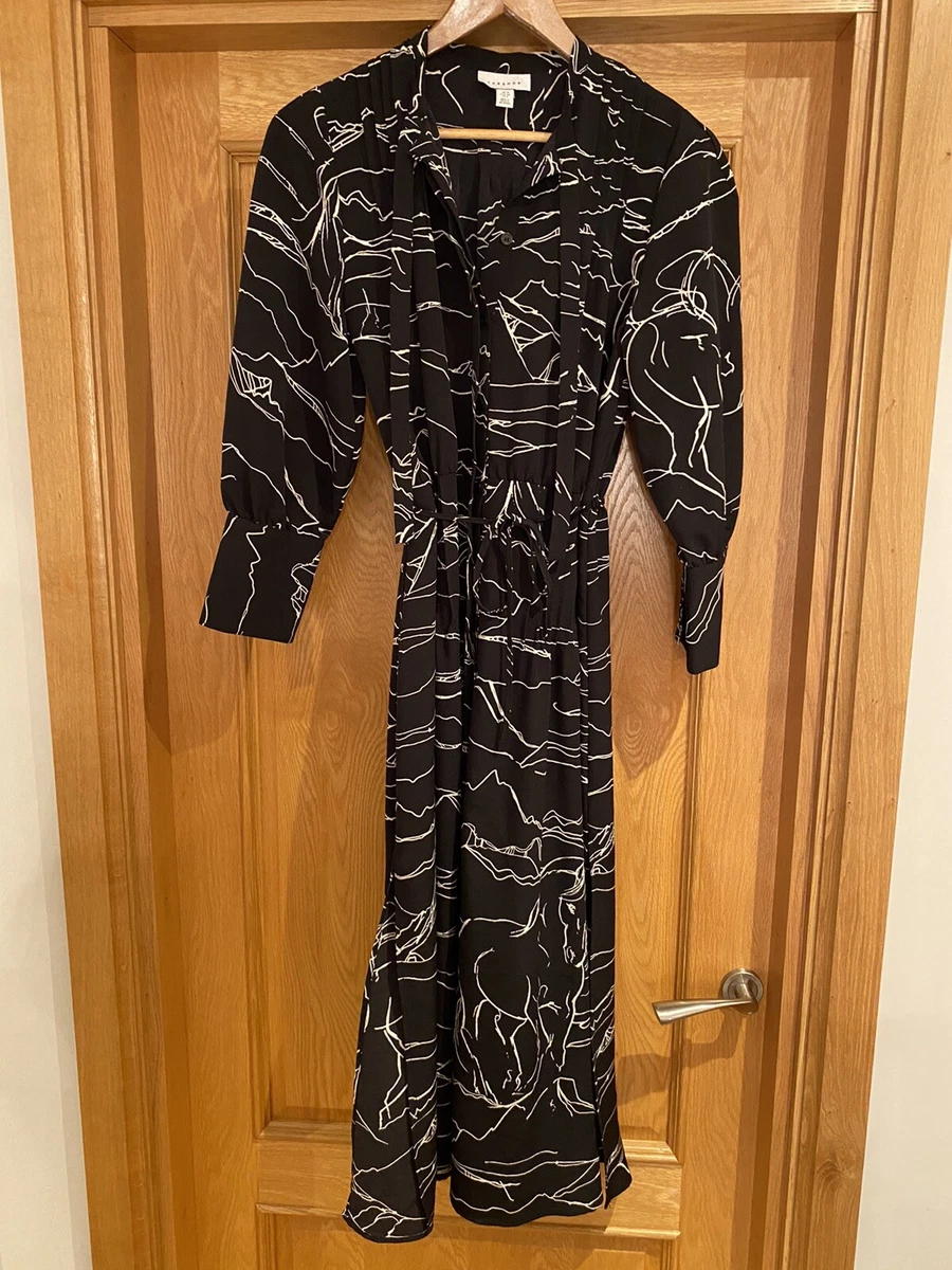 Horse print midi clearance dress