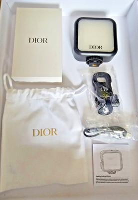 DIOR Cell Phone FLASH LED LIGHT  for selfie Videos with pouch (New in Box)