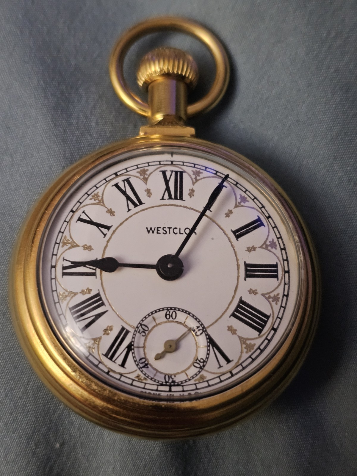 Vintage 1970's Westclox Locamotive engraved gold railroad pocket watch. 12s